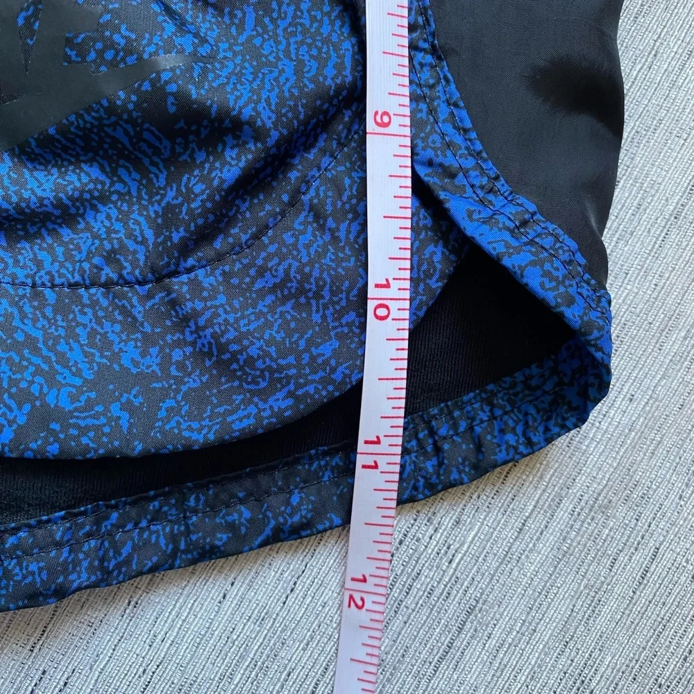 Nike Women's Athletic Shorts in Black and Blue size L